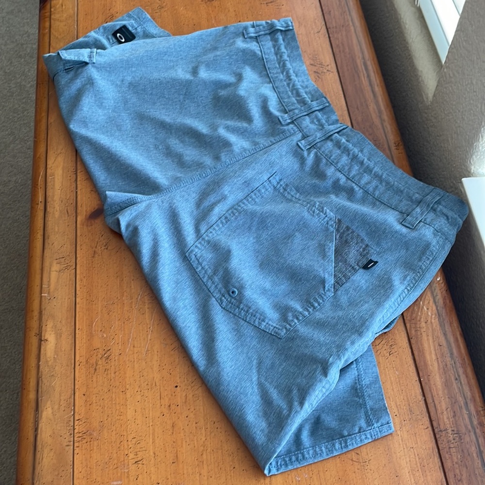 Oakley Blue Men’s Shorts Size 30 - Picture 4 of 6